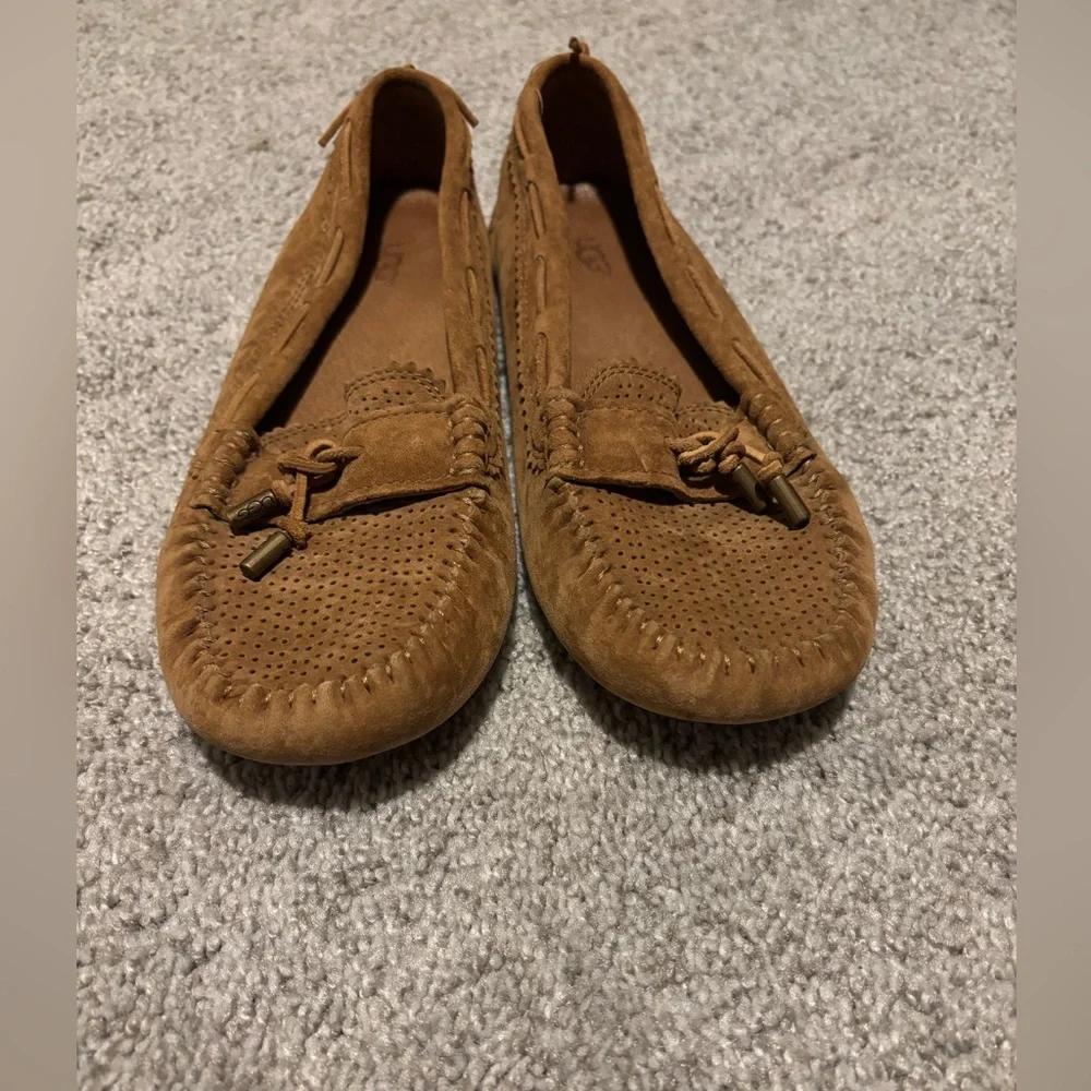 UGG Women's Chestnut Suede Moccasin Loafers Size 6.5 - Picture 5 of 10